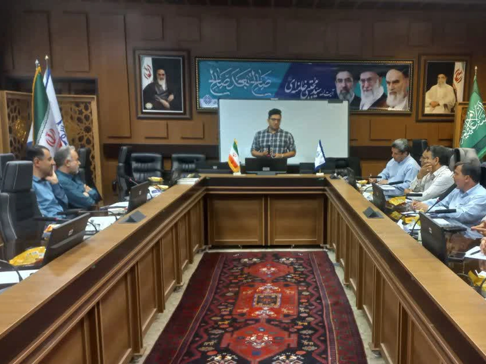 Implementation of a New Performance Management System in Arak Municipality; a Specialized Step Toward Organizational Excellence Based on the 34000 Model